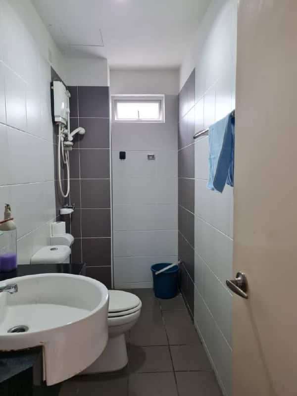 Service Apartment Idaman Residence 8