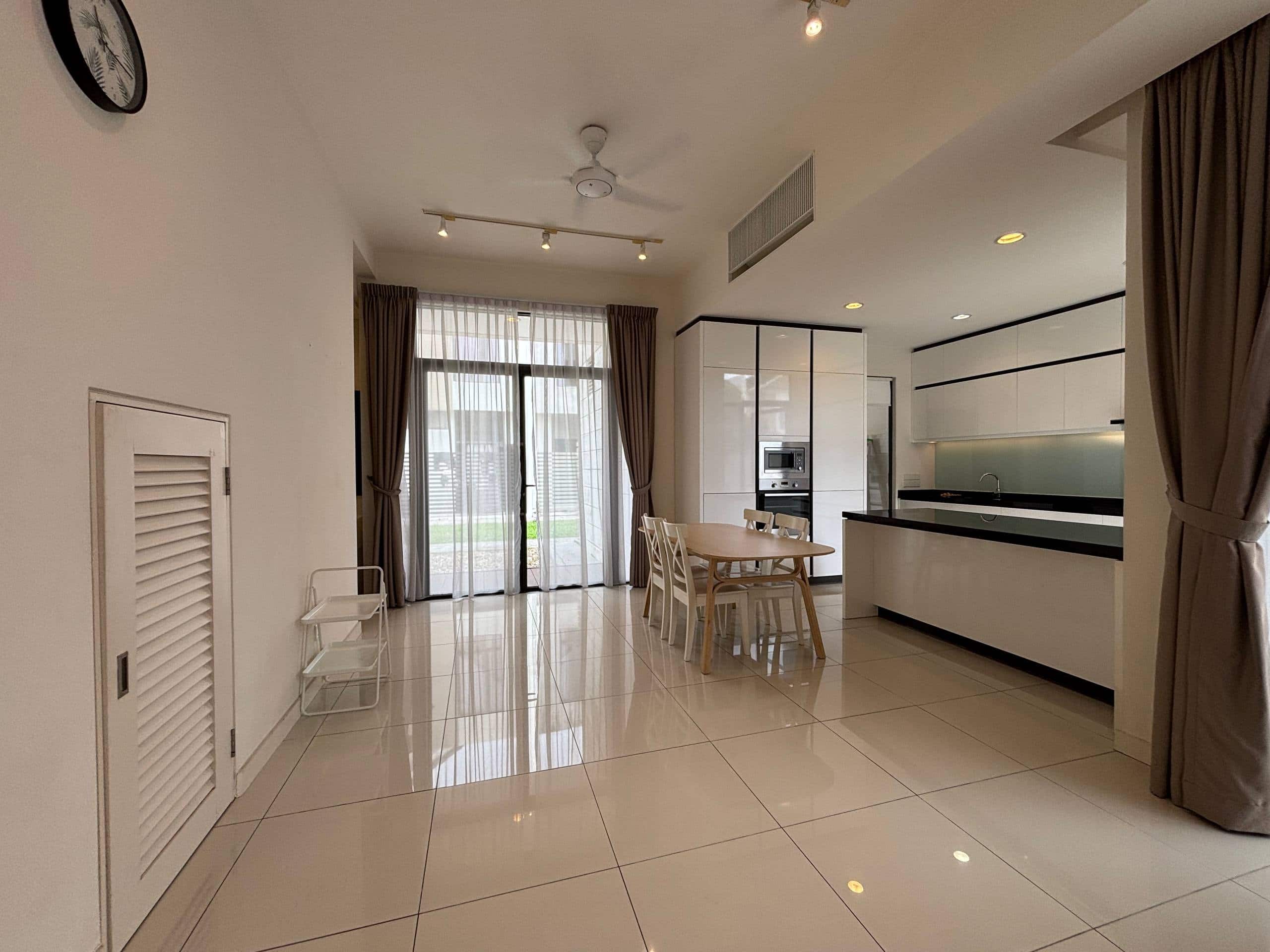 End Lot Terrace Avira Medini Iskandar 4