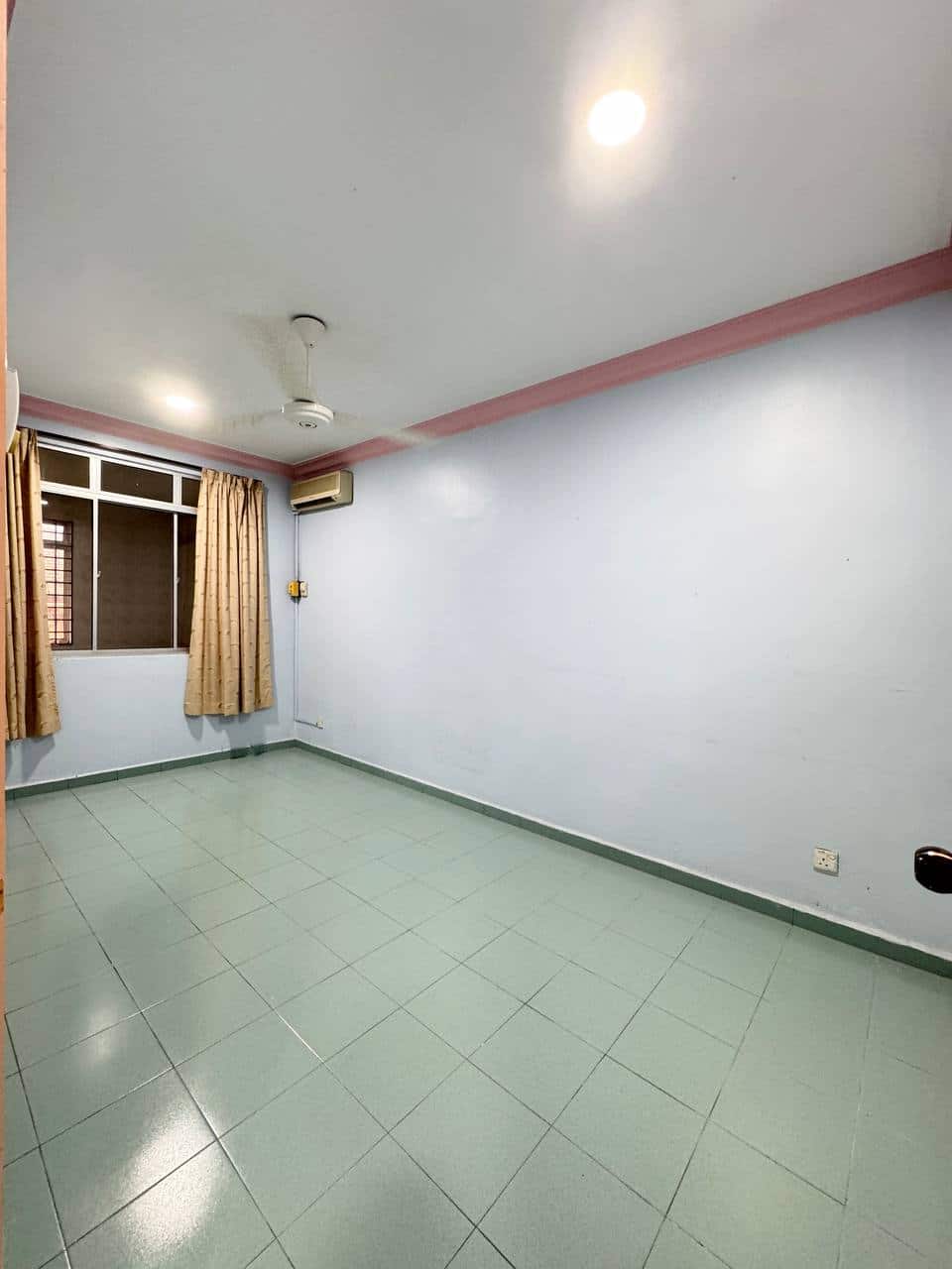 2-Storey Semi-D Taman Bukit Kempas 5
