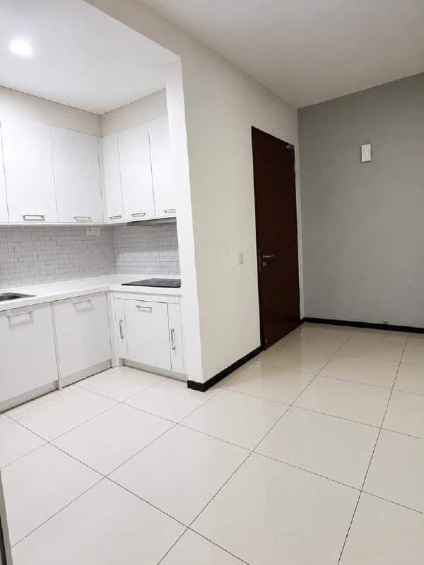 Condo Sutera Utama 6