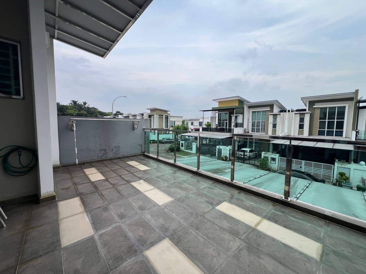 Triple Storey Terrace House Seri Alam 3