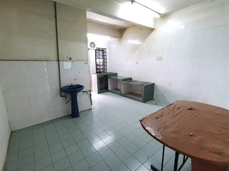 1.5-Storey Semi-D Taman Perling 5