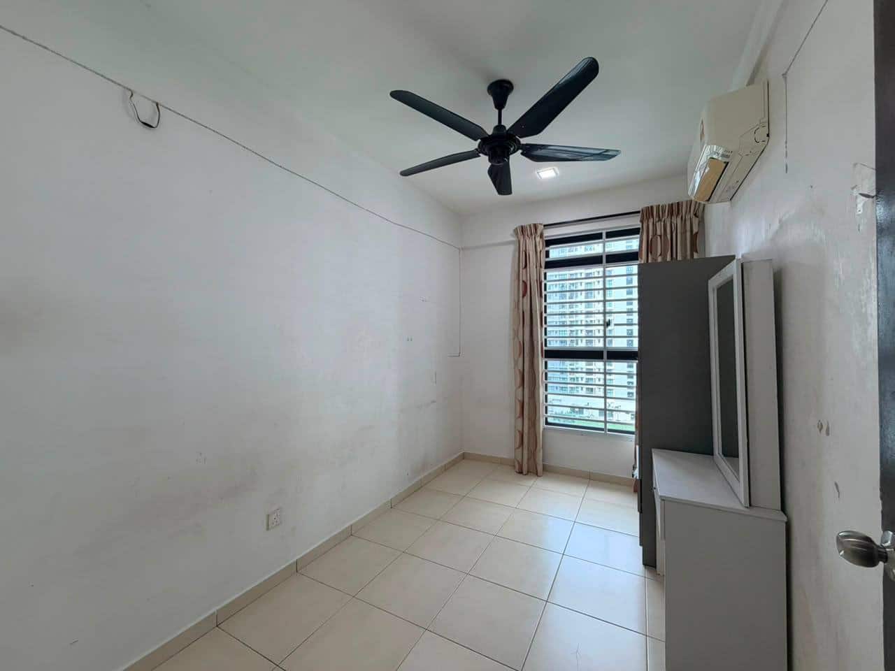 Condominium Mutiara Mas 8