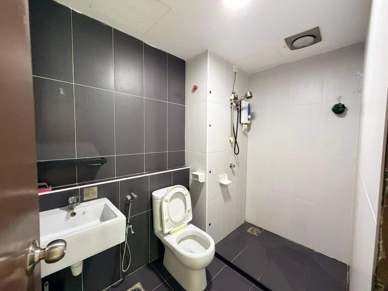 Condominium Mutiara Mas 9