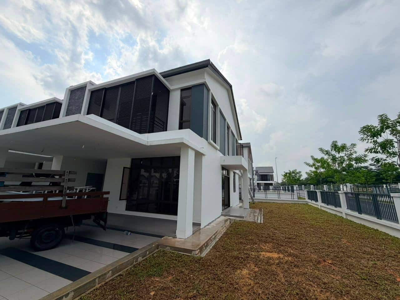 2-Storey Corner House Mutiara Rini 1