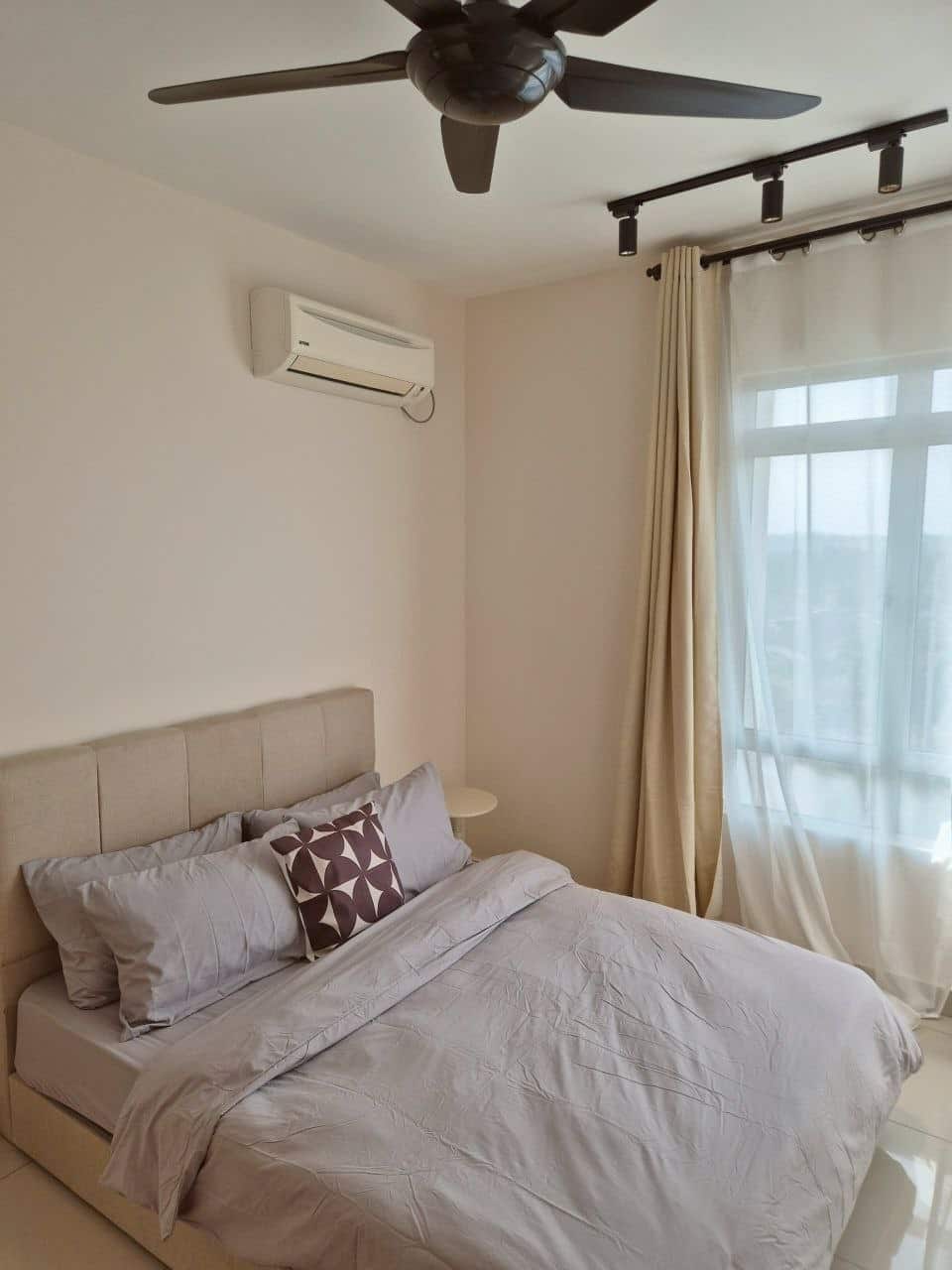 Service Apartment Taman Austin Perdana 6