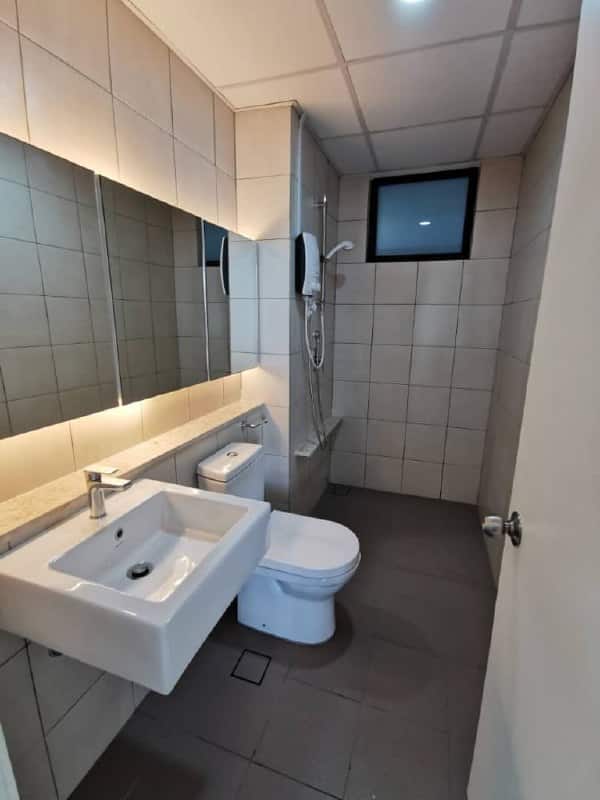 Water Edge Apartment Senibong Cove 8