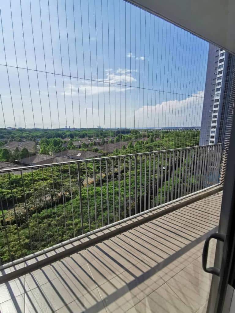 Water Edge Apartment Senibong Cove 4