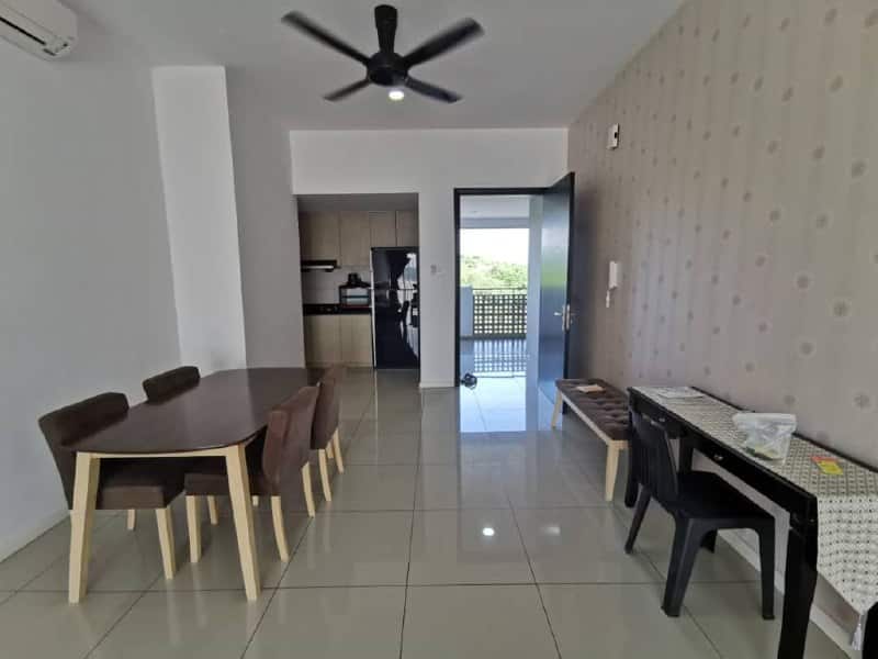 Water Edge Apartment Senibong Cove 2
