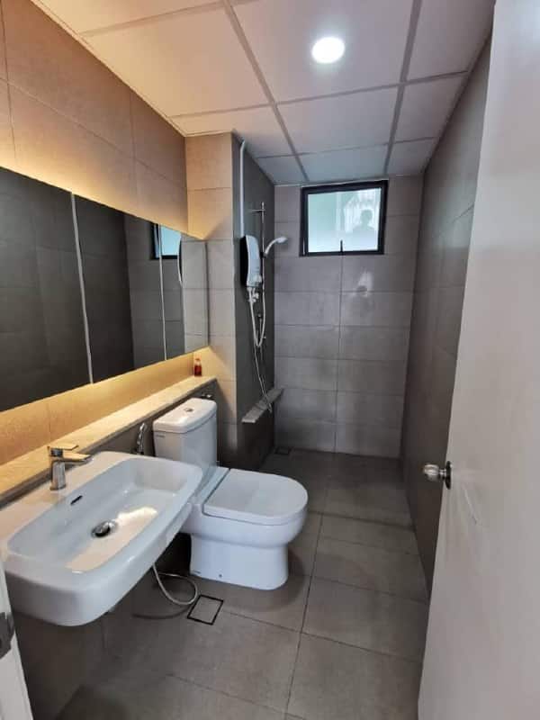 Water Edge Apartment Senibong Cove 9