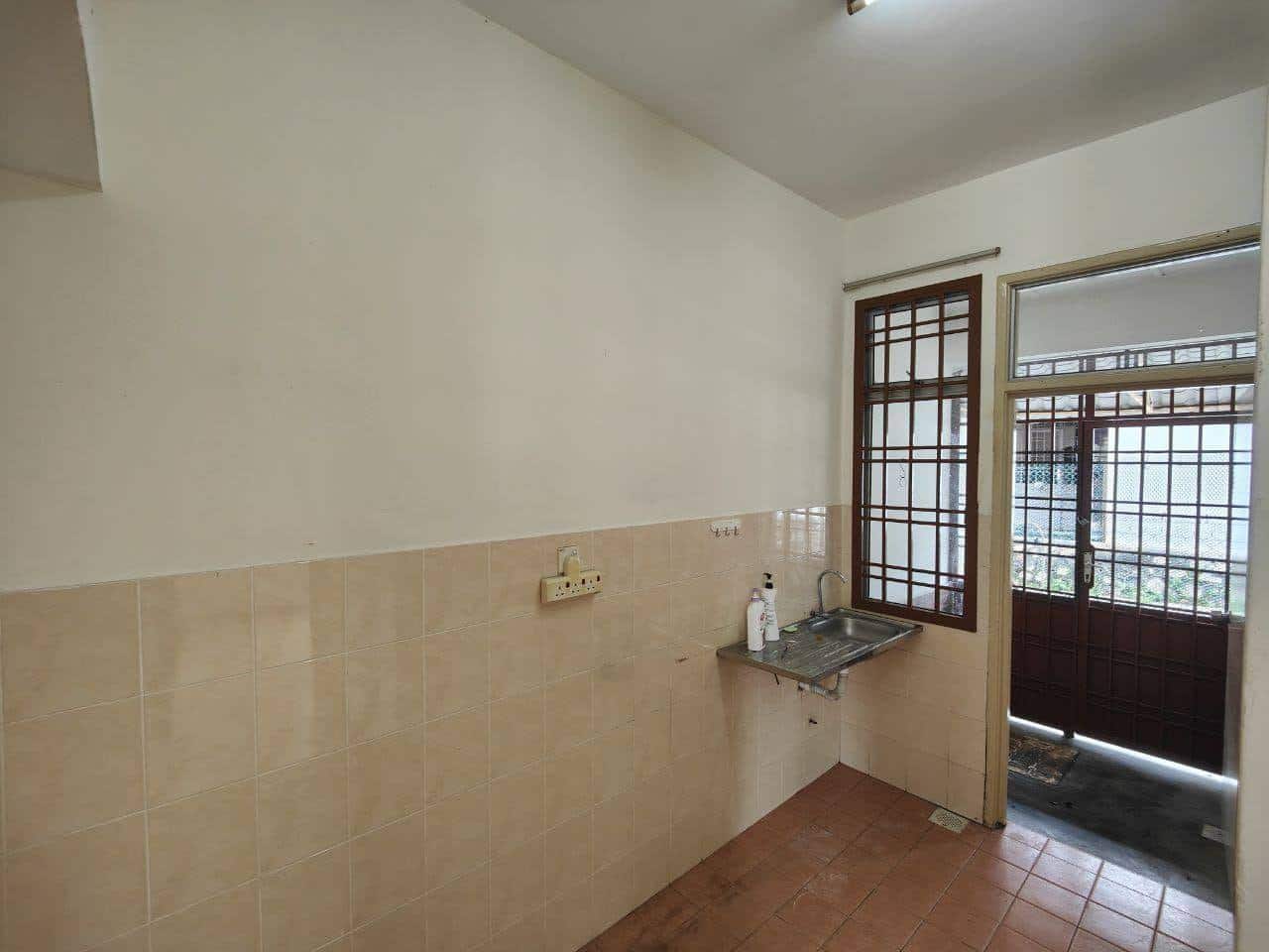 2-Storey Endlot House Taman Setia Indah 6