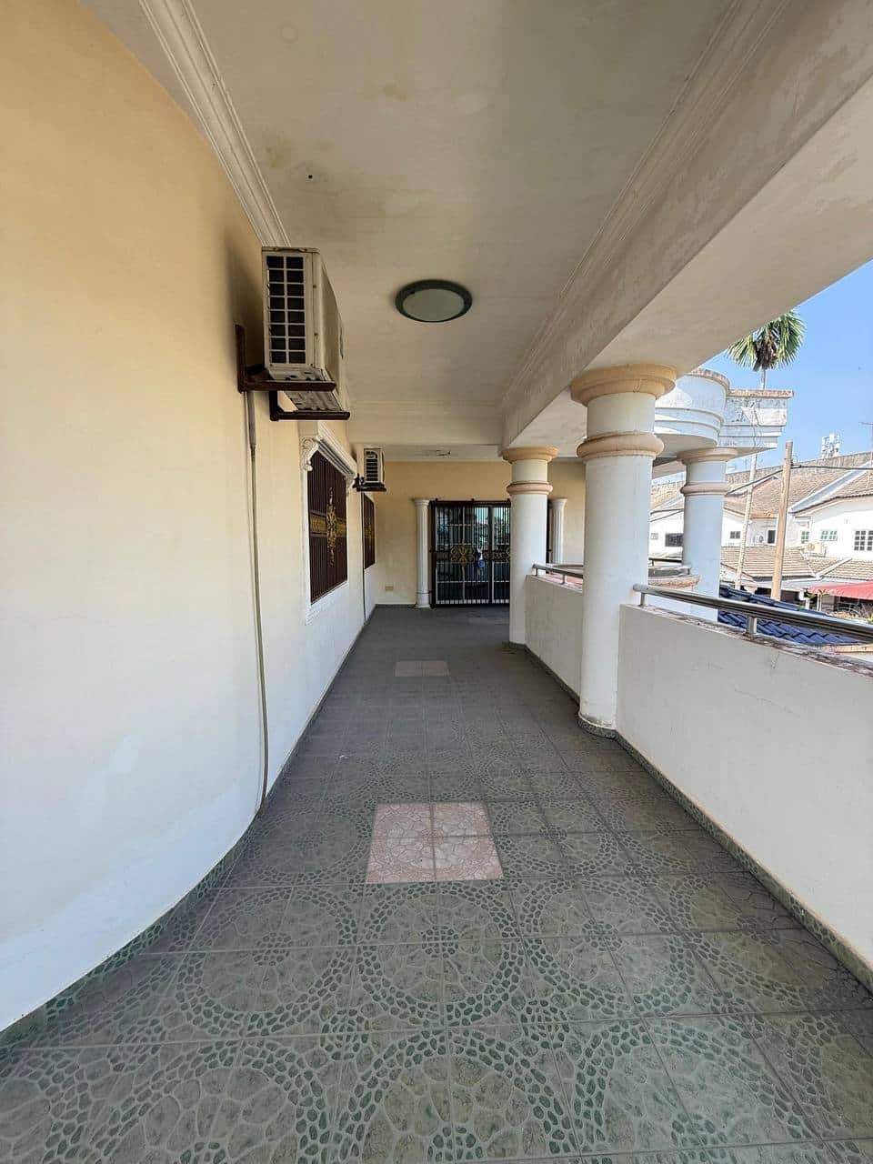 2-Storey Corner House Taman Maju 8