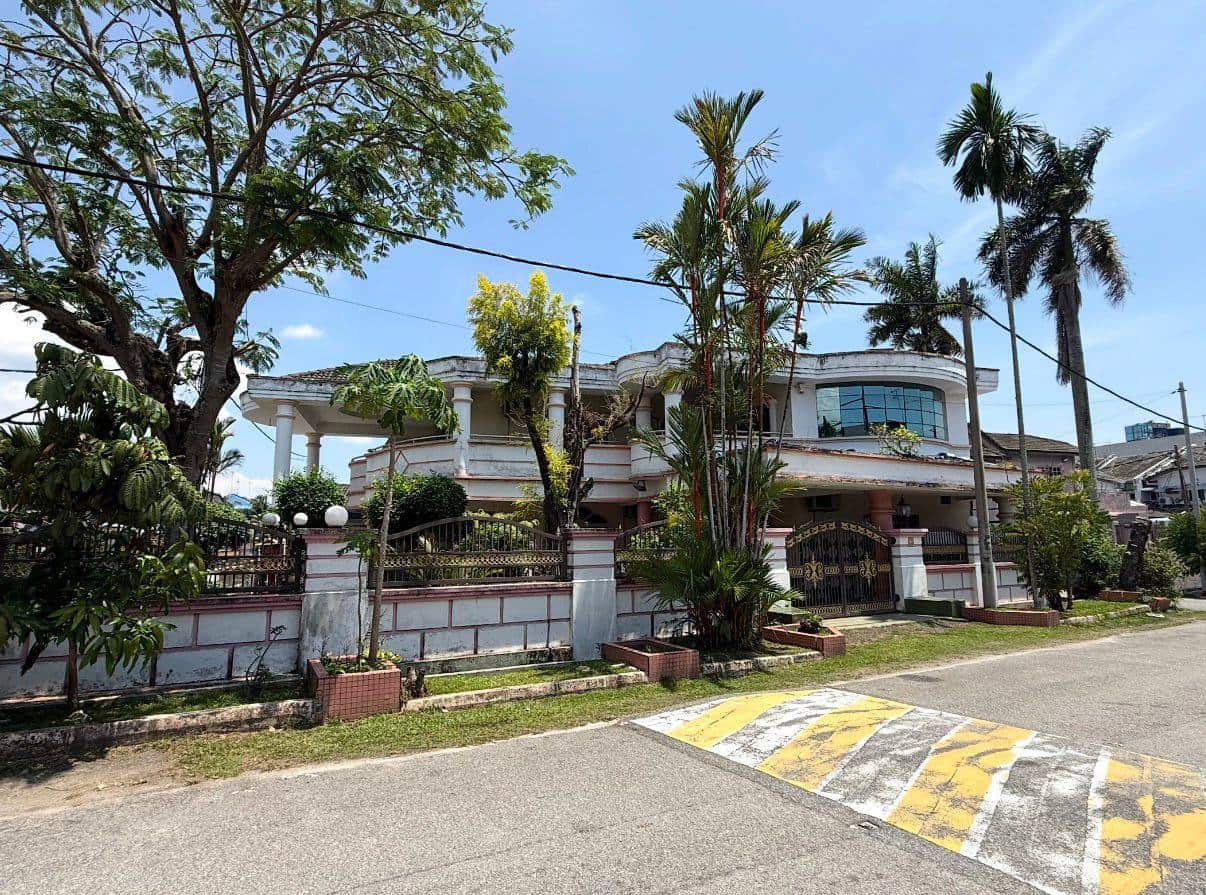 2-Storey Corner House Taman Maju 1