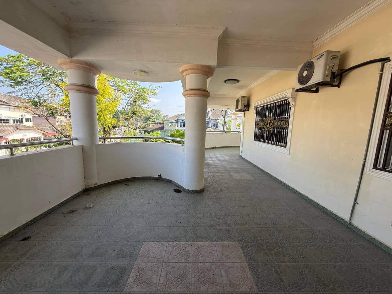2-Storey Corner House Taman Maju 9