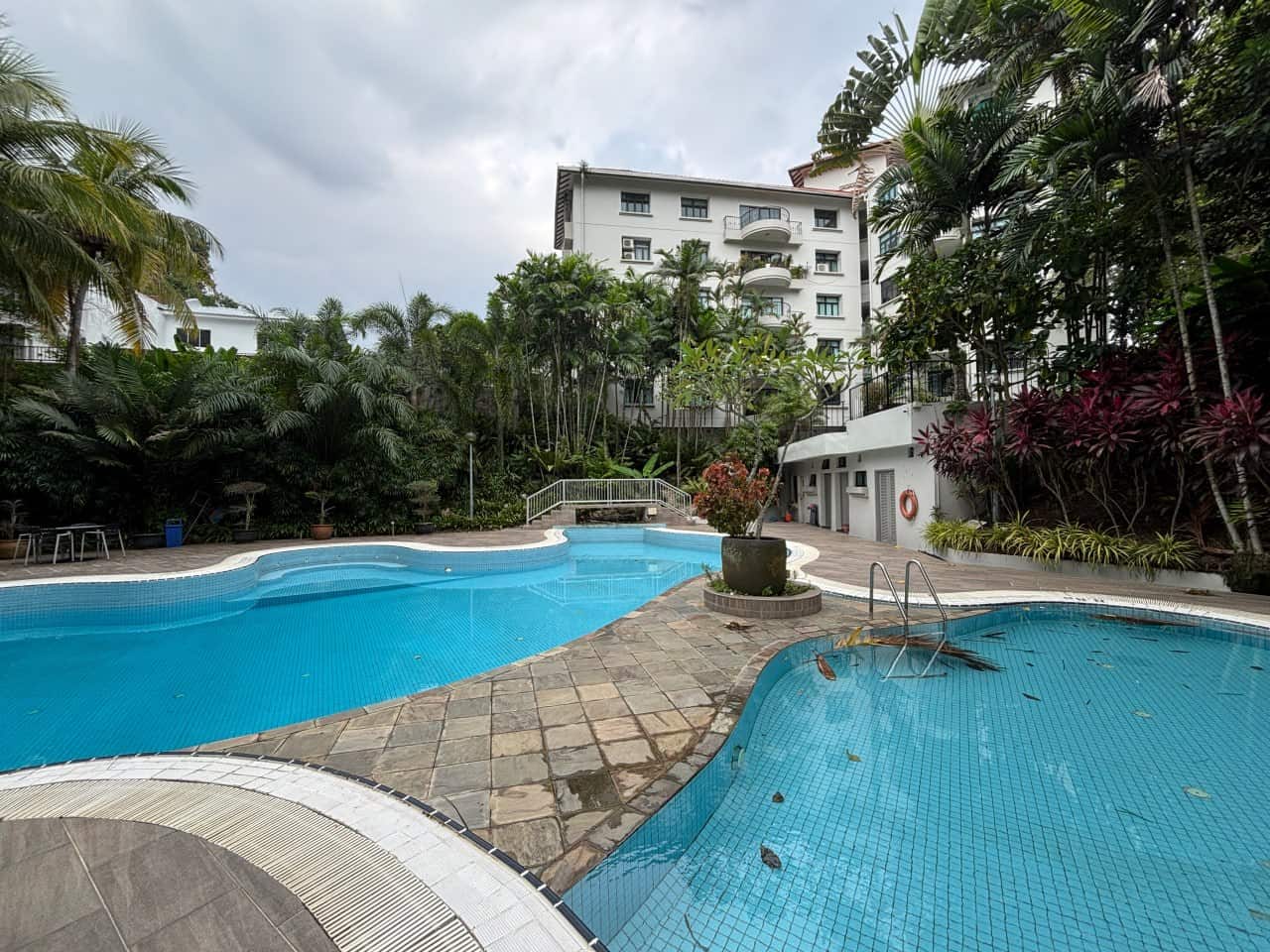 Condominium Palm Garden Condominium 1