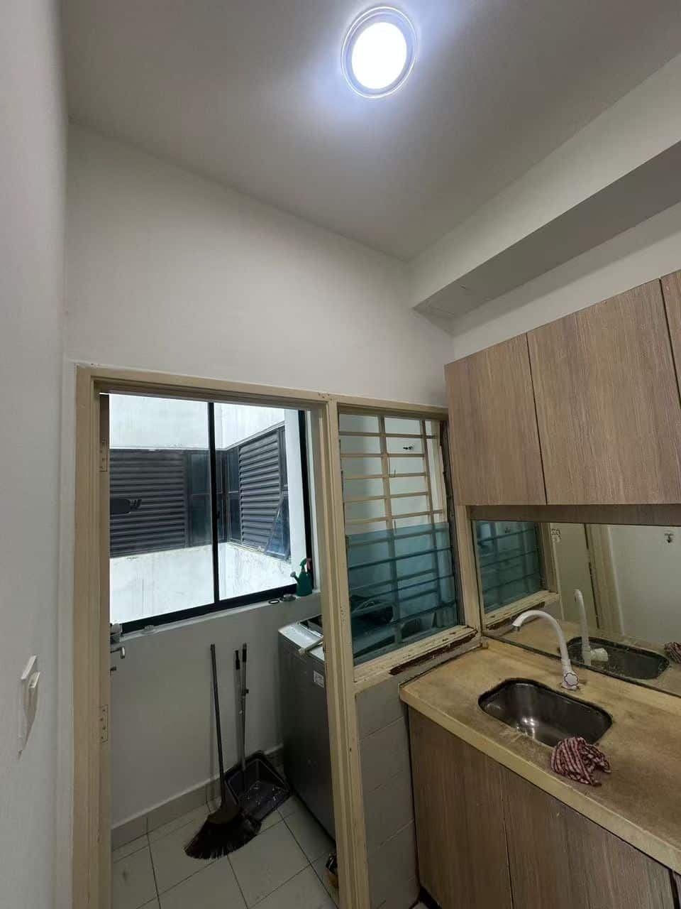 Service Apartment Seri Austin Residence 5