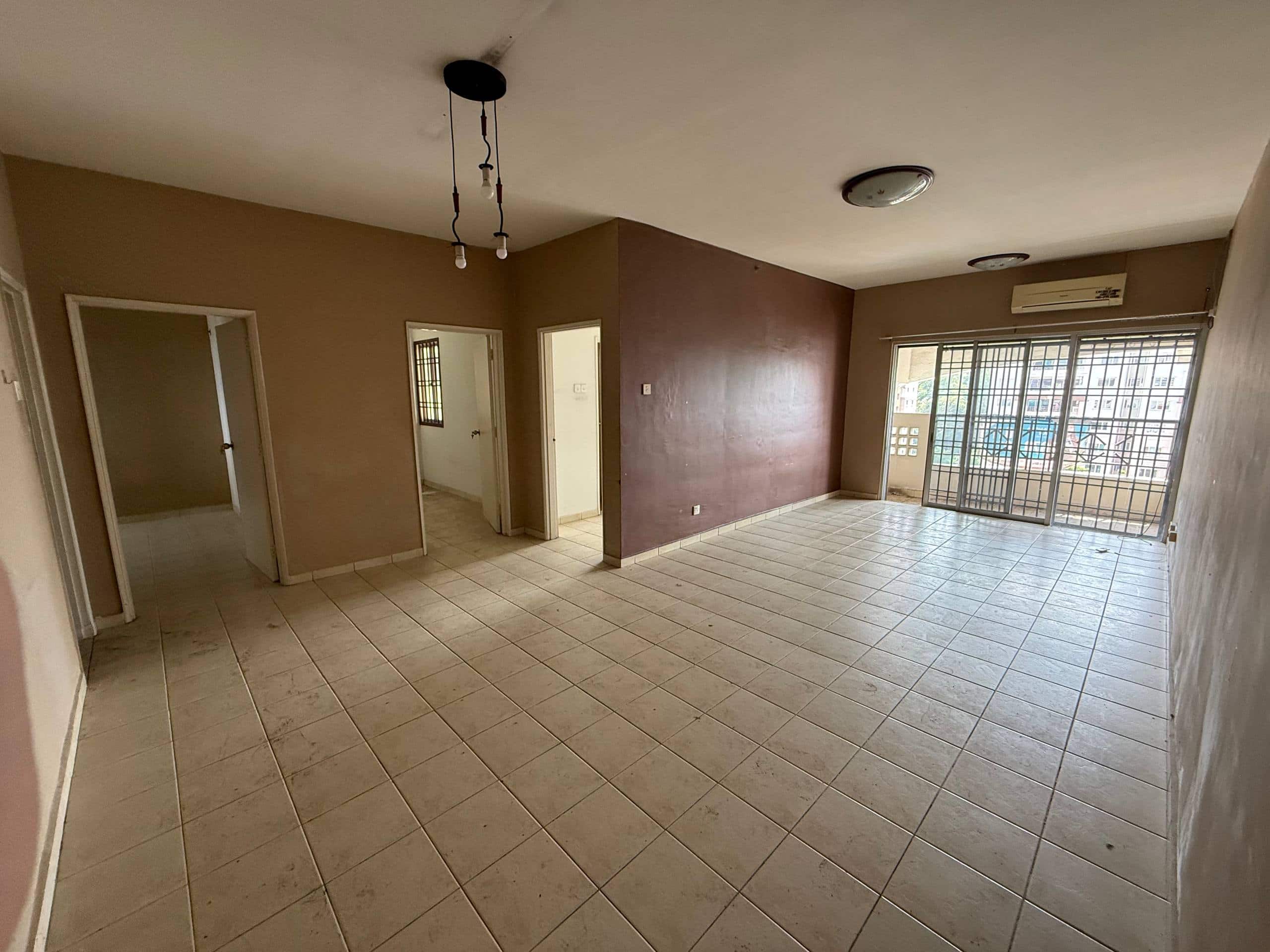 Apartment Plentong 2