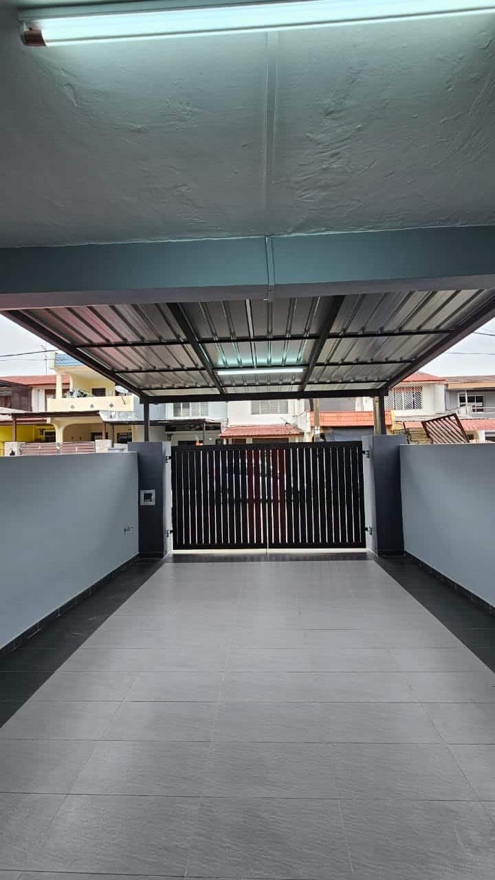 Double Storey Low Cost Terrace House Taman Johor Jaya 3