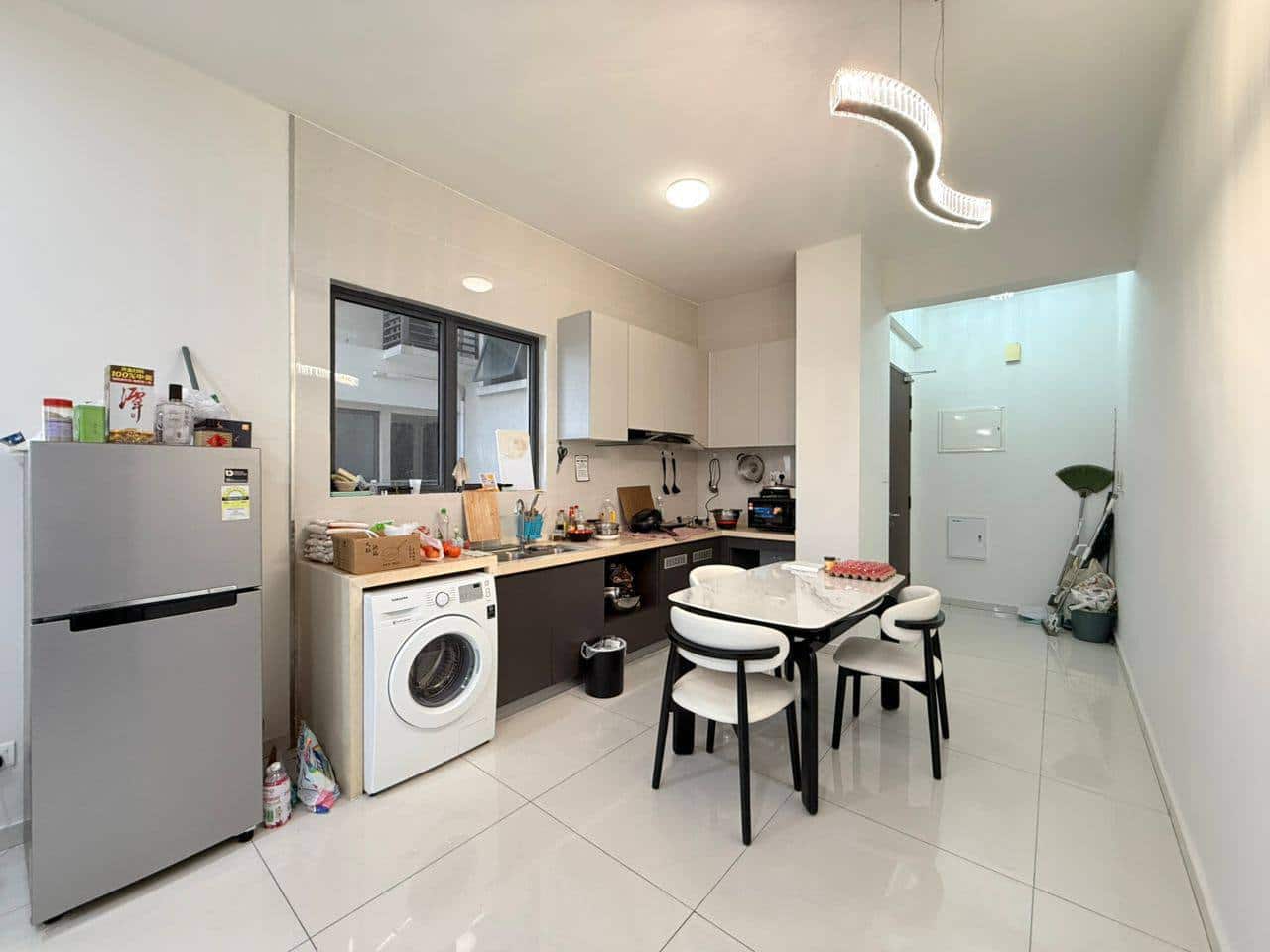 Condominium Baypoint 4