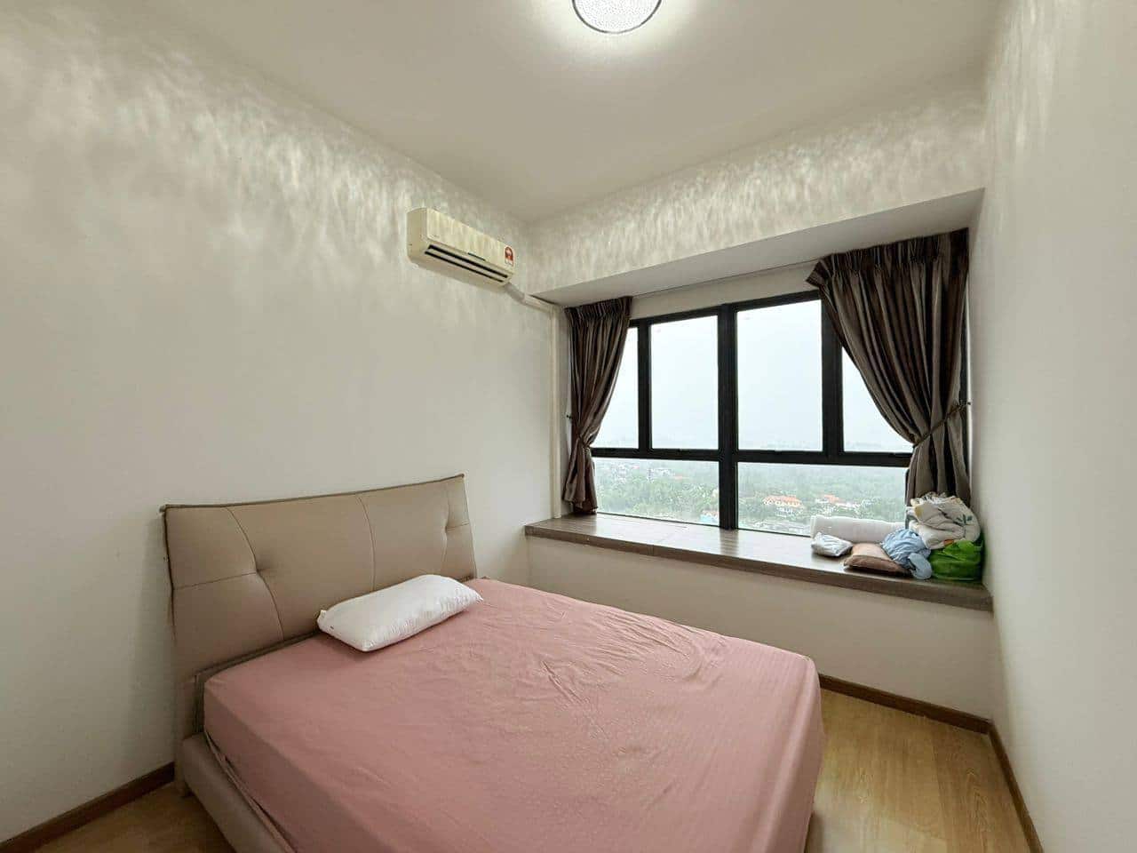 Condominium Baypoint 7