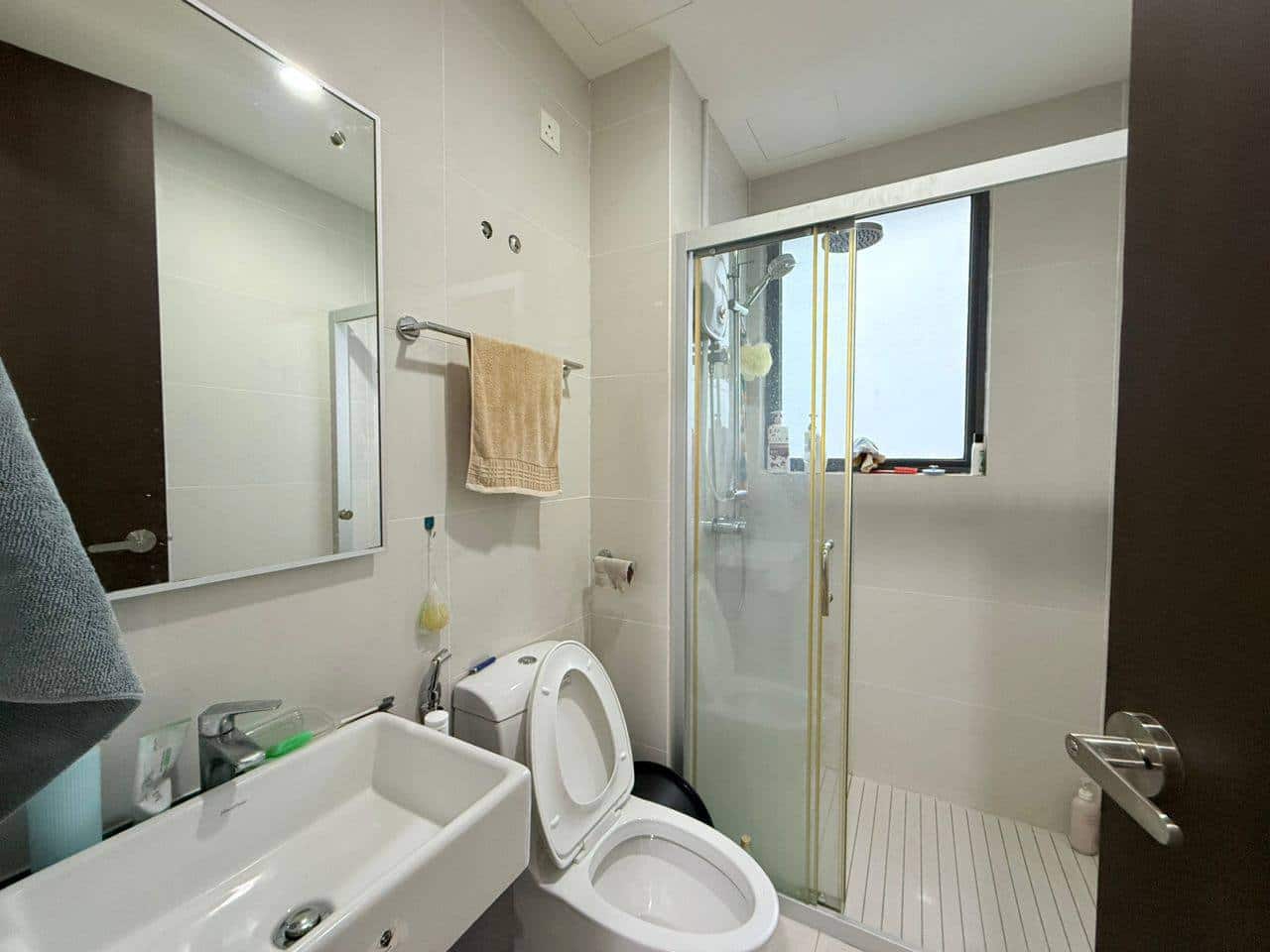 Condominium Baypoint 8