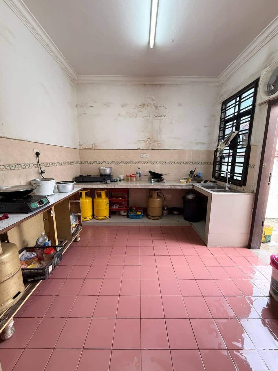 2-Storey Terrace Endlot Taman Megah Ria 10