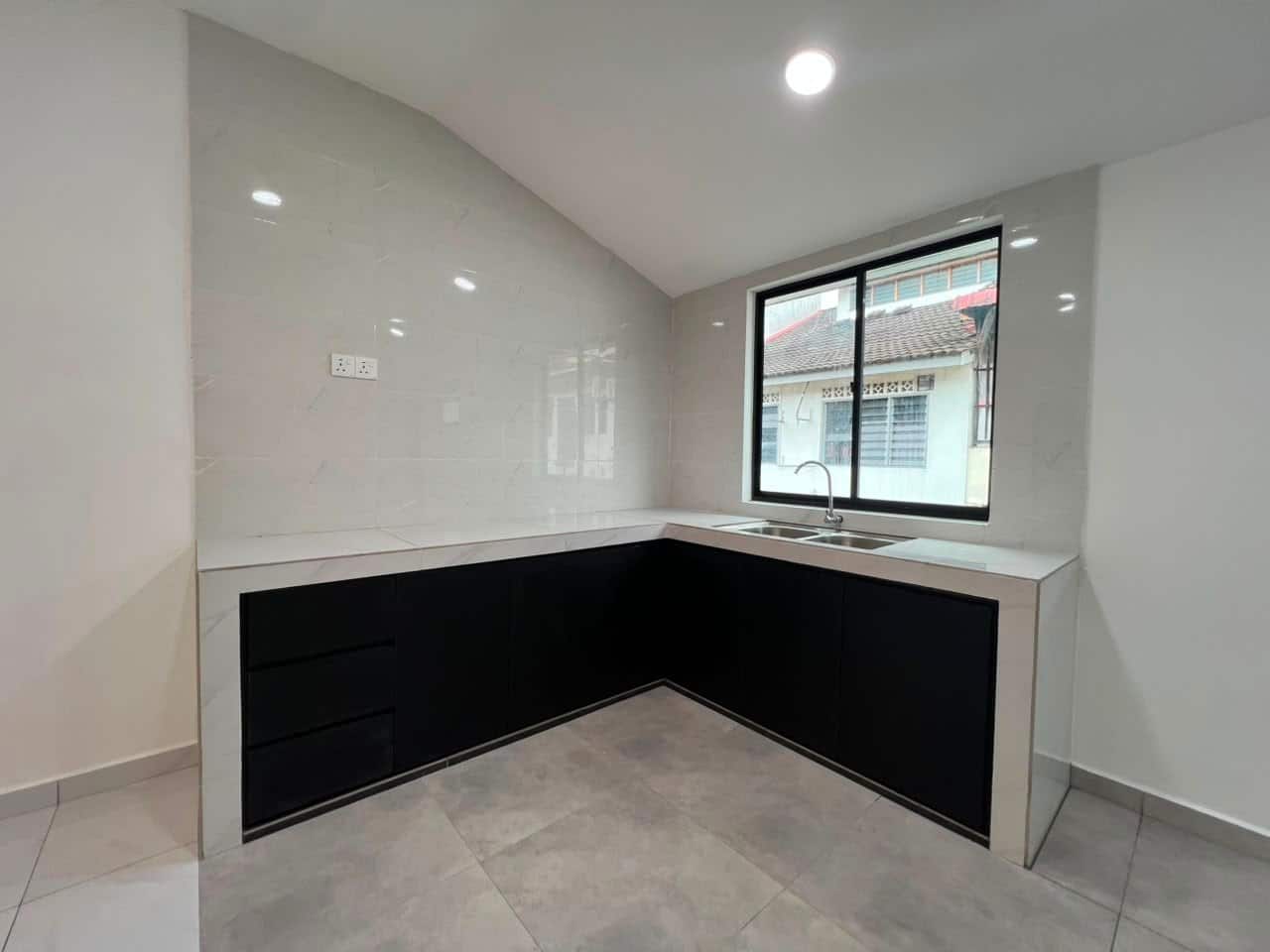 Single Storey Terrace House Taman Johor Jaya 4