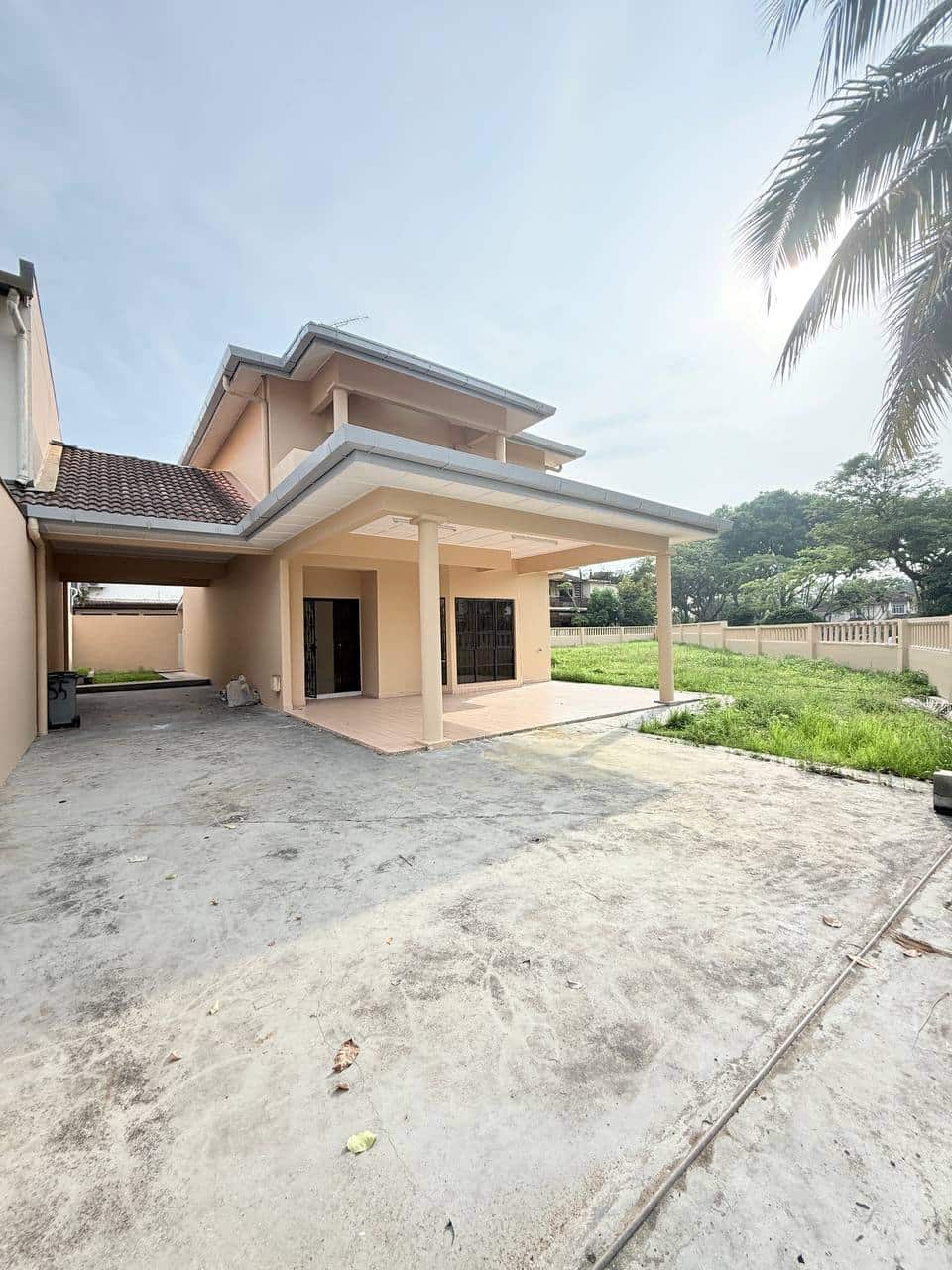 Double Storey Terrace House Taman Desa Tebrau 3