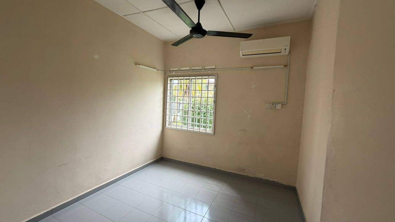 1-Storey Terrace Corner Taman Kota Masai 8