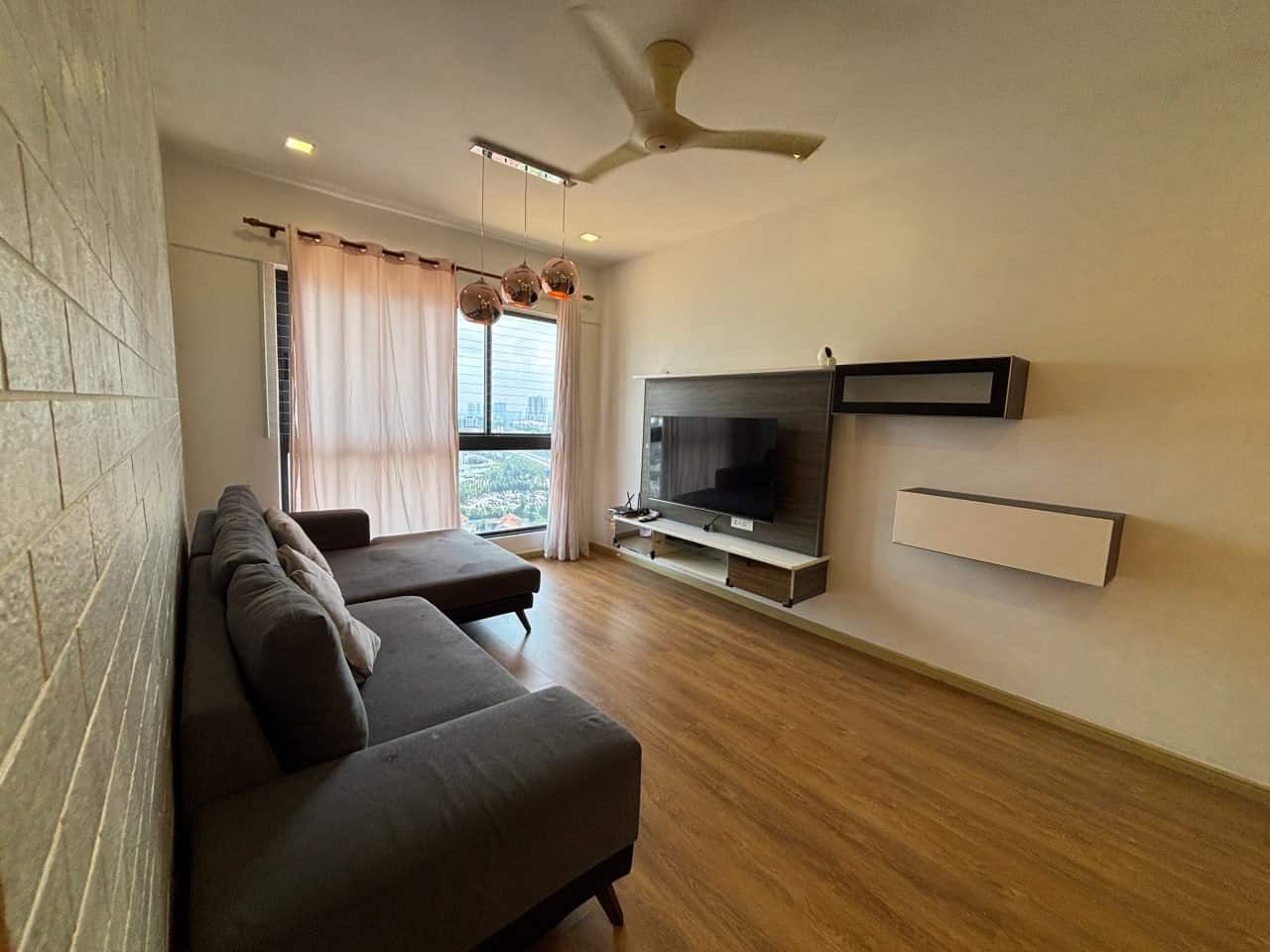 Condominium V @ SummerPlace 2