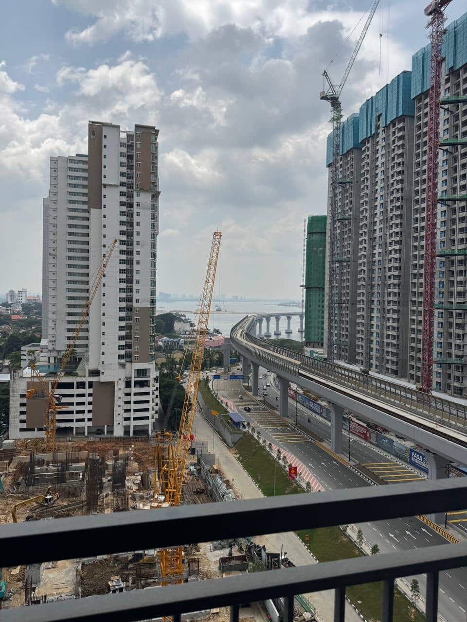 Condominium Meldrum Heights 7