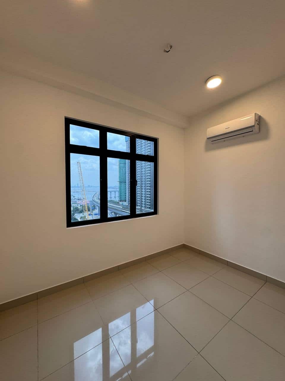 Condominium Meldrum Heights 5