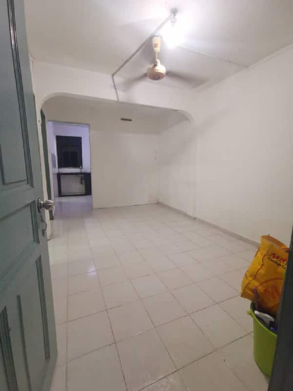 Flat Tun Aminah 1