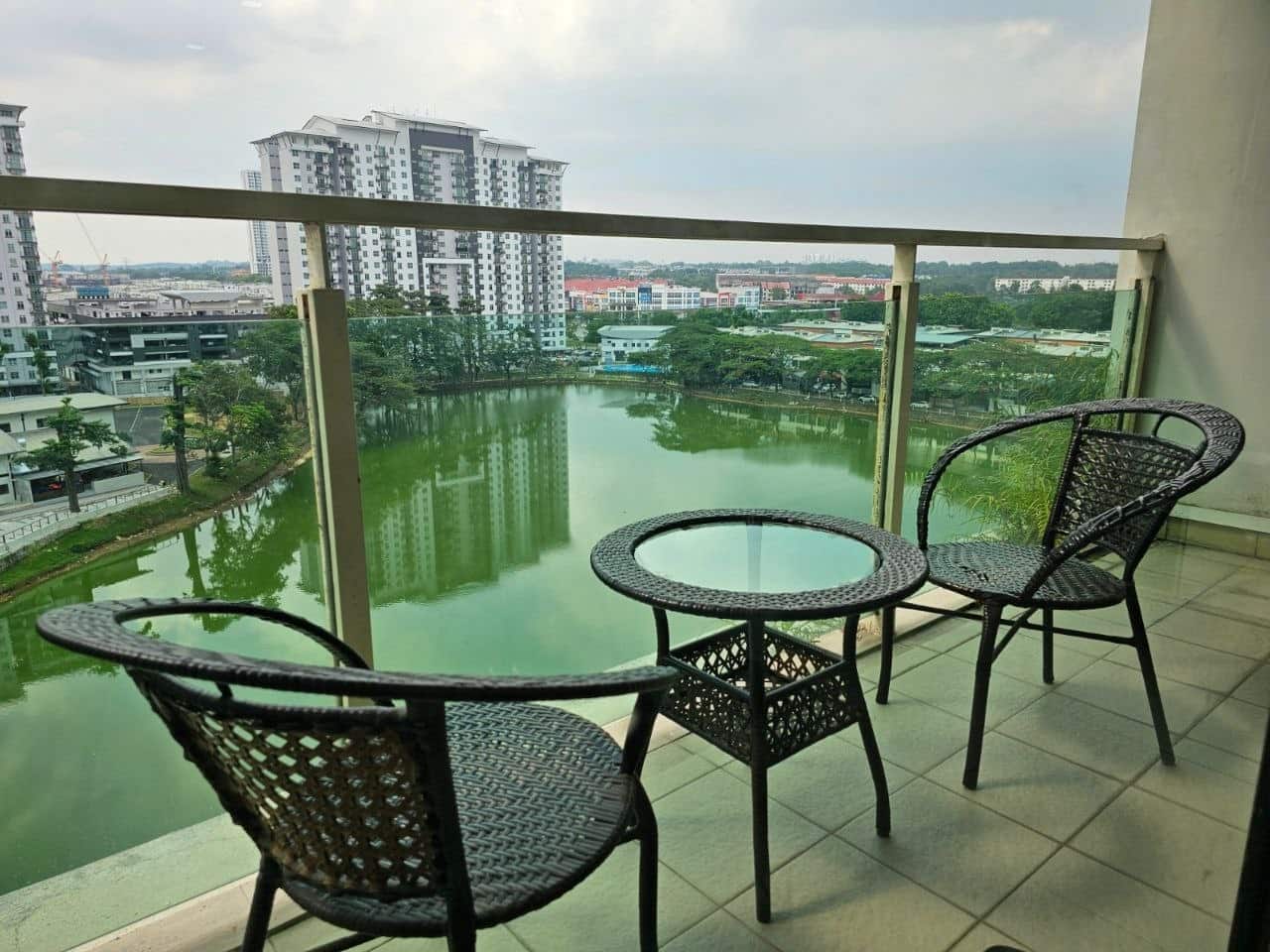 Service Apartment Taman Mount 7