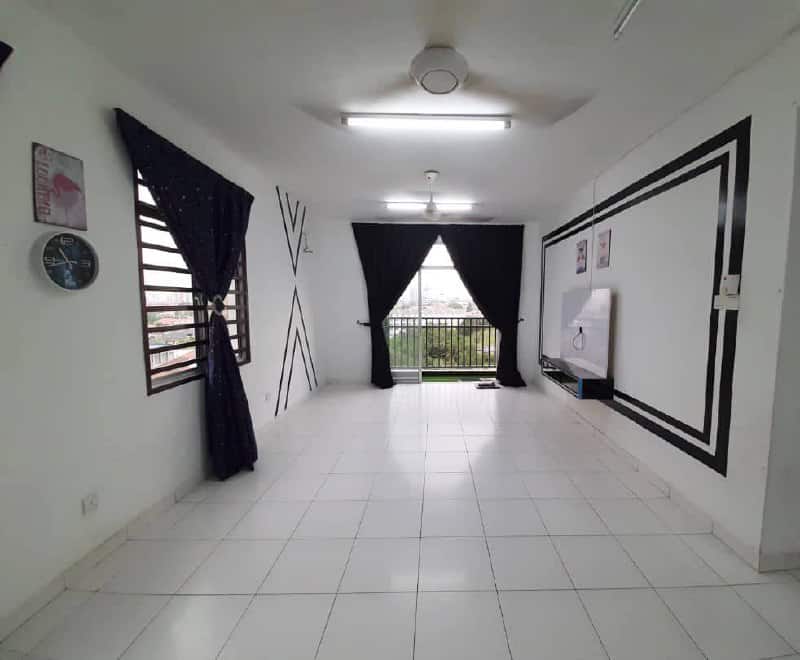 Condo Larkin 1