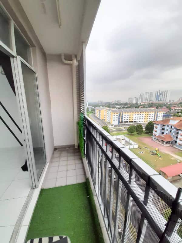 Condo Larkin 5