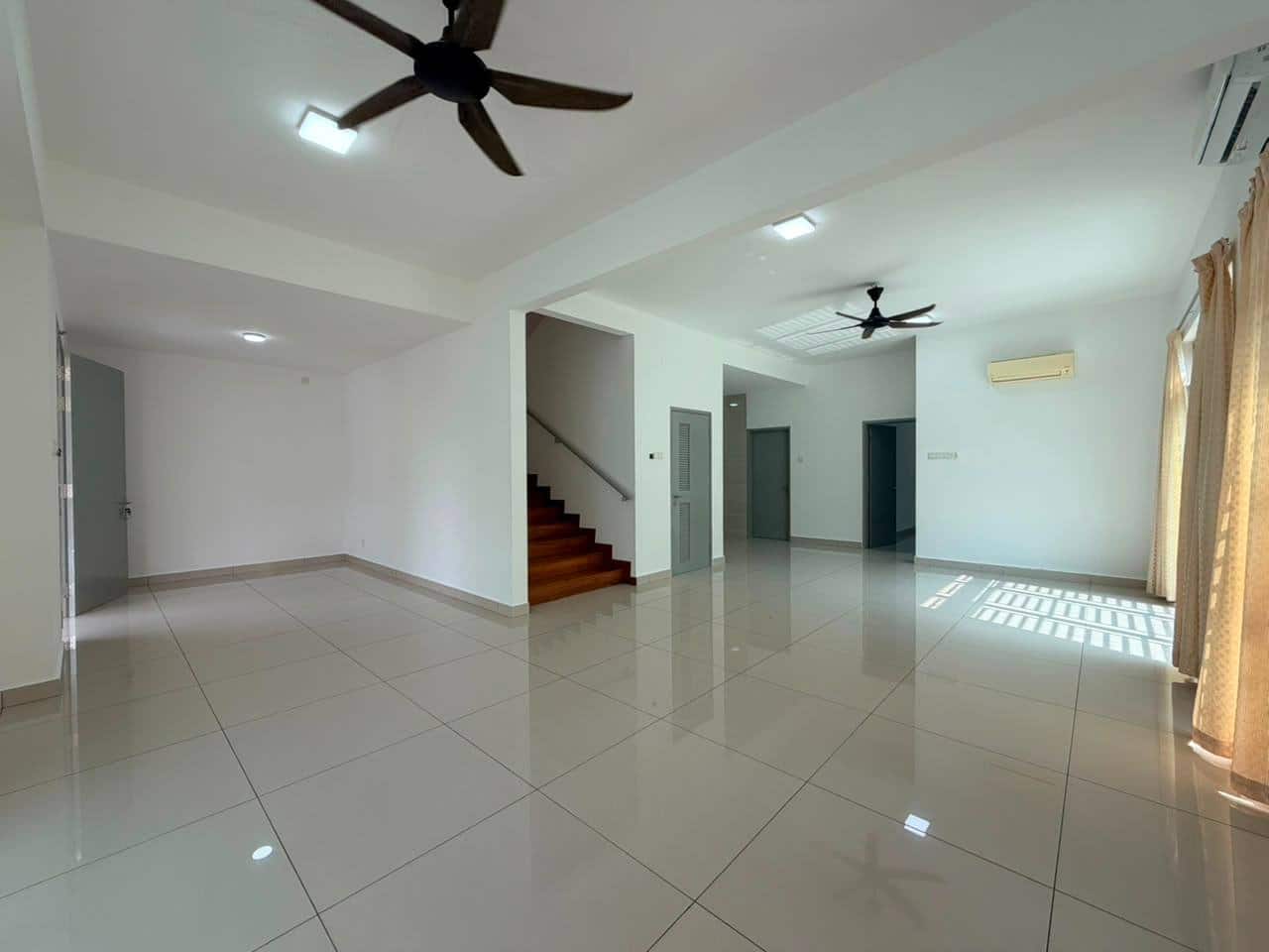 2-Storey Semi-D Nusa Idaman 4