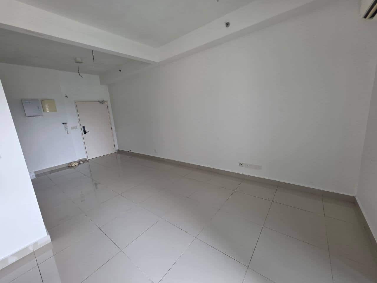 Condominium Meridin Medini 5