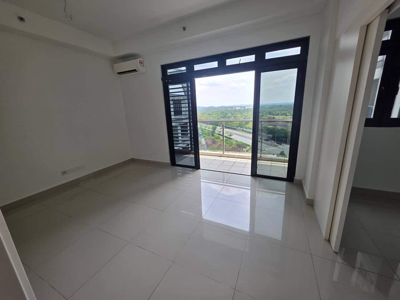 Condominium Meridin Medini 1
