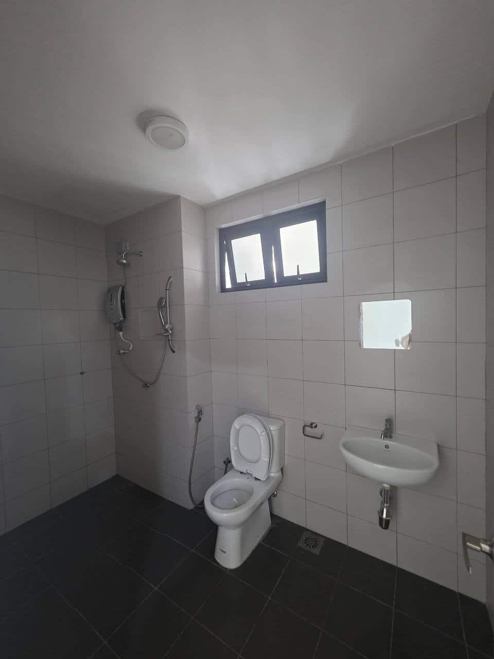 Condominium Meridin Medini 8