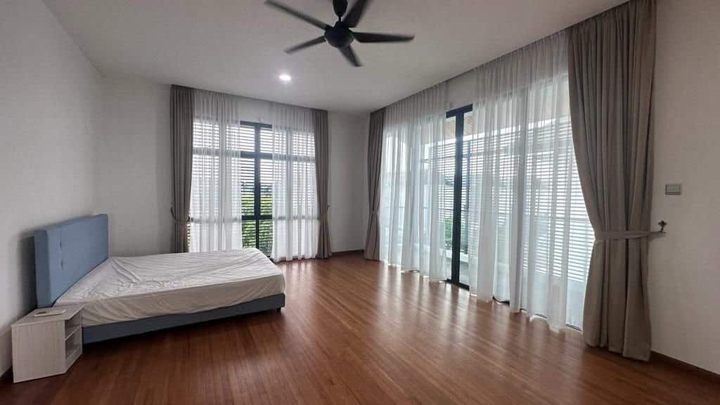 3-Storey Bungalow Senibong Cove 7