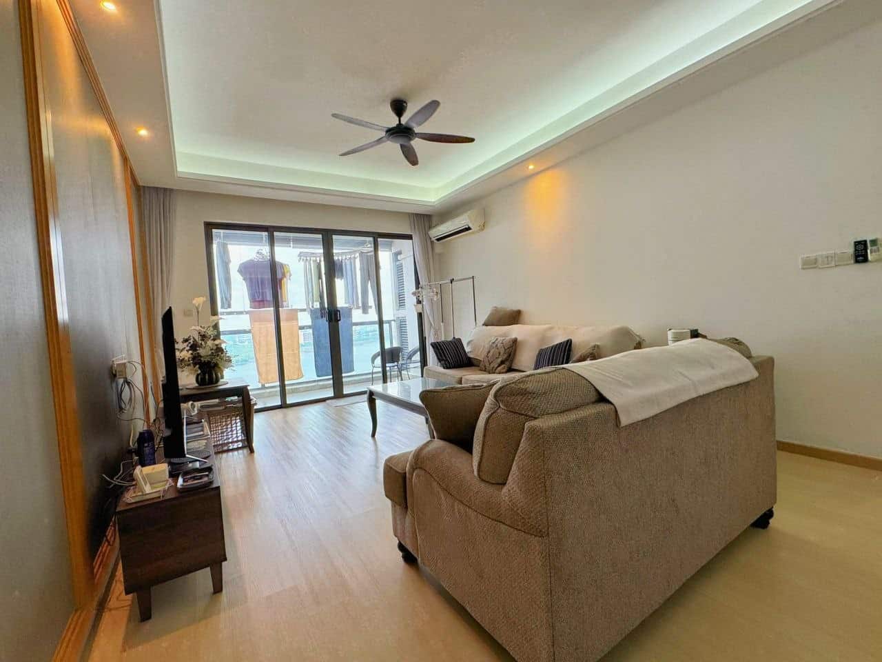 Condominium R&F Princess Cove Phase 1 11