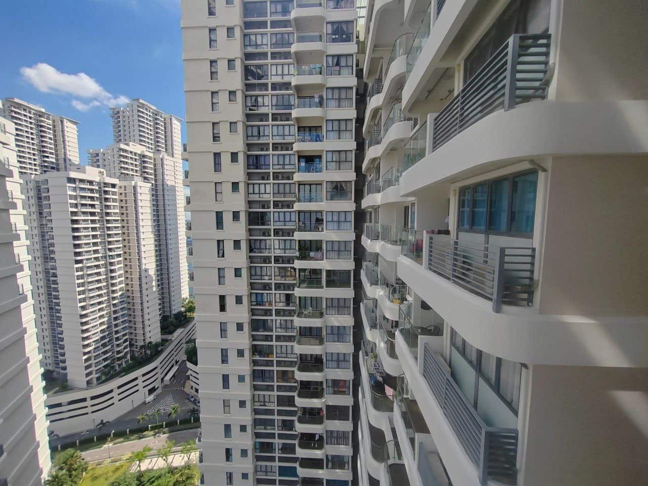Condominium Country Garden Danga Bay 5