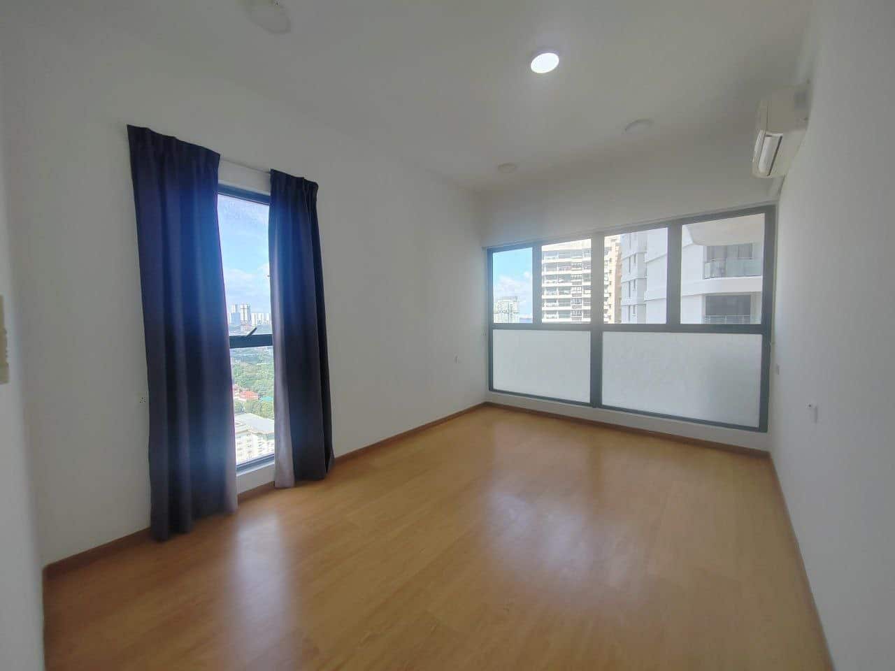 Condominium Country Garden Danga Bay 3