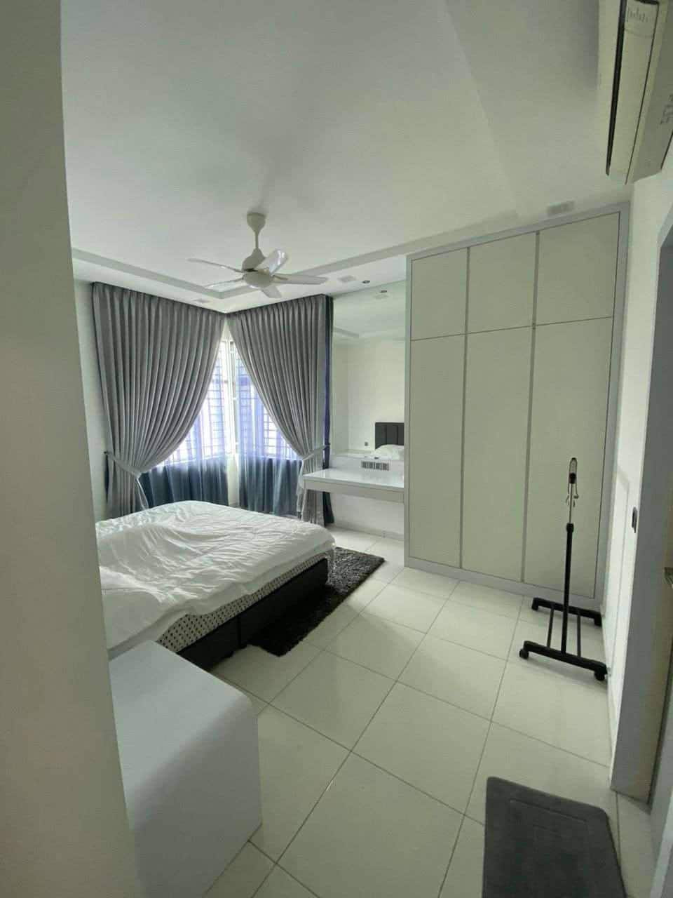 Service Apartment Bukit Indah 4