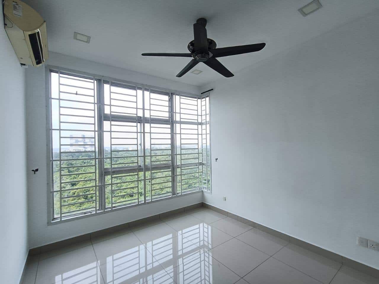 Executive Suites Taman Nusa Duta 6