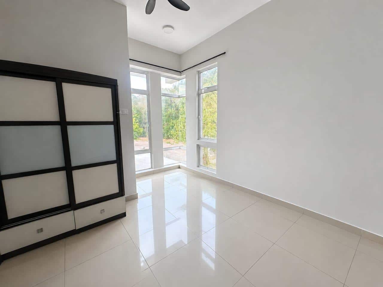3-Storey Cluster House Nusa Sentral 4