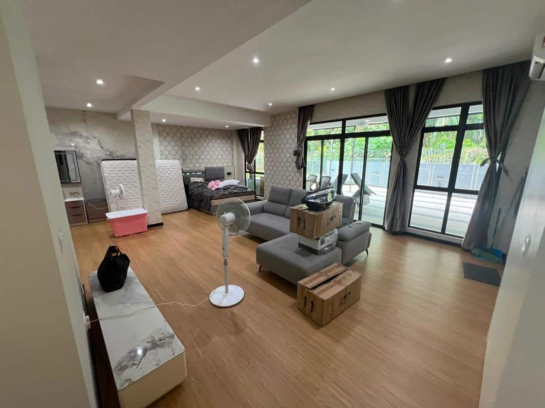 3-Storey Semi-D Horizon Hills Golf East 1