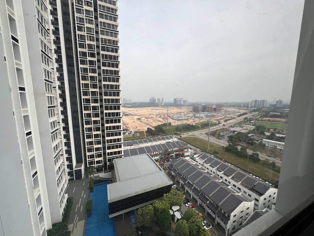 Condominium EcoNest @ Eco Botanic 3