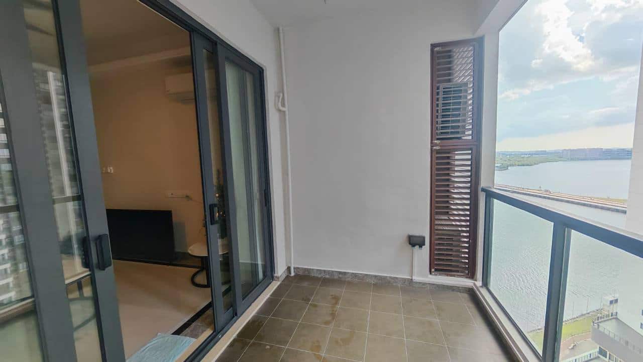 Condominium R&F Princess Cove 5